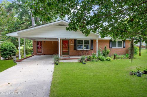 207 College Ave, Washington, NC, 27889-5206 | Card Image