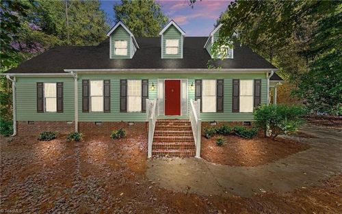 3214 W Cornwallis Dr, Greensboro, NC, 27410-4804 | Card Image