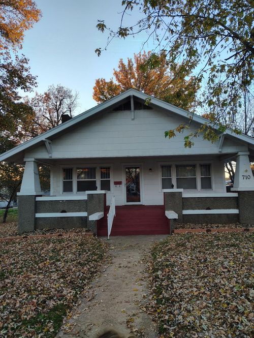 710 Frisco St, Monett, MO, 65708-1632 | Card Image