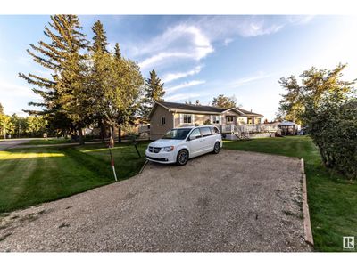 4916 56 St, House other with 3 bedrooms, 2 bathrooms and null parking in Alberta Beach AB | Image 2