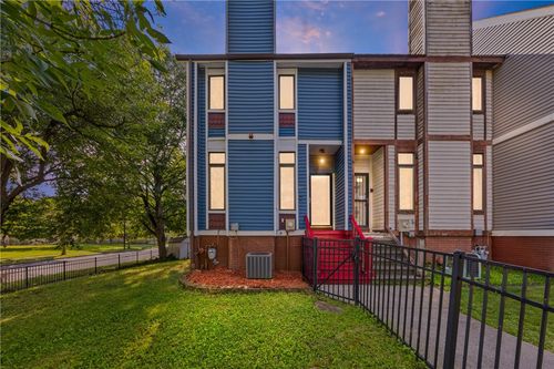124 Adams St, Rochester, NY, 14608-2213 | Card Image