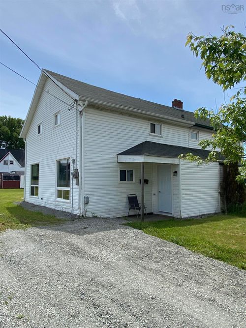 398 Tenth St, New Waterford, NS, B1H3W7 | Card Image