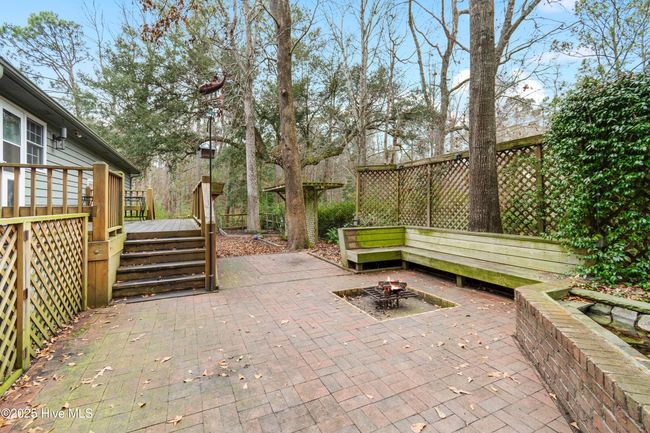 Fire pit, Deck, Gardens | Image 42