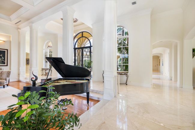 19223 Riverside Dr, House other with 5 bedrooms, 6 bathrooms and null parking in Tequesta FL | Image 13
