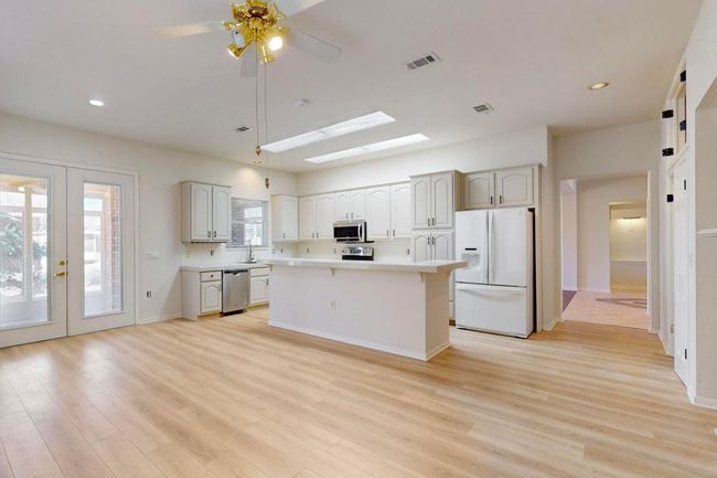 french doors to the 3 seasons room | Image 15