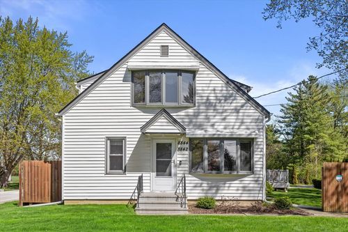 8844-8842 S Chicago Road, Oak Creek, WI, 53154 | Card Image
