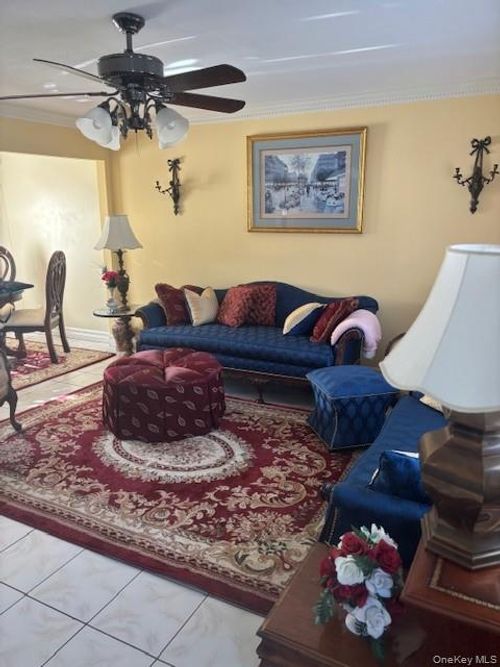 84 E Greenwich Ave, Roosevelt, NY, 11575-1111 | Card Image