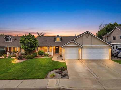 1155 W Julia Way, Hanford, CA, 93230-8569 | Card Image