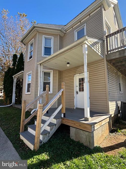 349 N George St, MILLERSVILLE, PA, 17551-1523 | Card Image