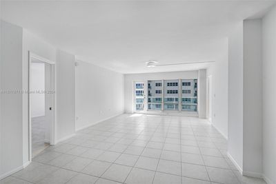 1104N - 3410 Galt Ocean Dr, Condo with 2 bedrooms, 2 bathrooms and null parking in Fort Lauderdale FL | Image 2