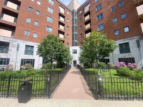 apt-711-165 Cottage St, Chelsea, MA, 02150-3372 | Card Image