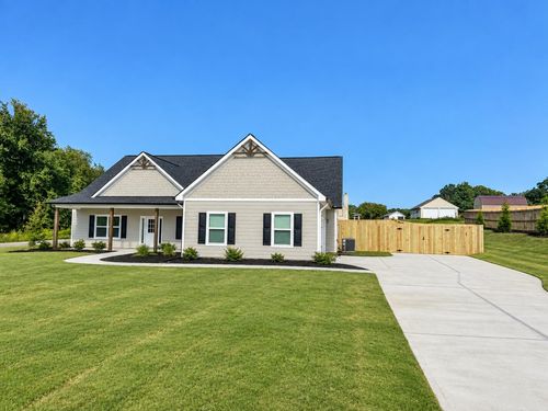 1000 Shoreline Dr, Madison, GA, 30650-2392 | Card Image