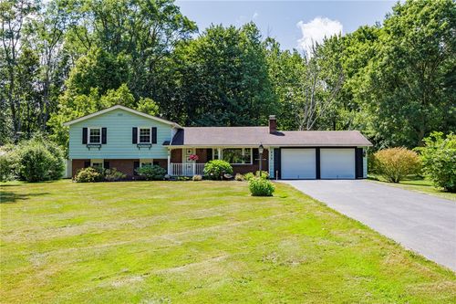 829 Hamlin Center Rd, Hamlin, NY, 14464-9371 | Card Image