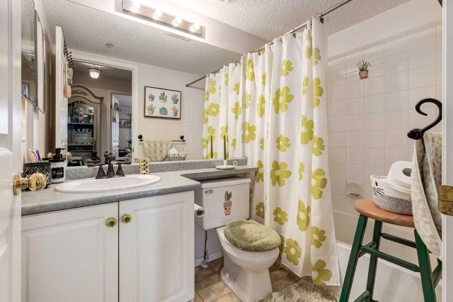2107 - 2000 Millrise Point Sw, Condo with 2 bedrooms, 3 bathrooms and 1 parking in Calgary AB | Image 12