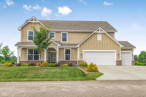 9018 E Gayle Dr, Morgantown, IN, 46160-8266 | Card Image