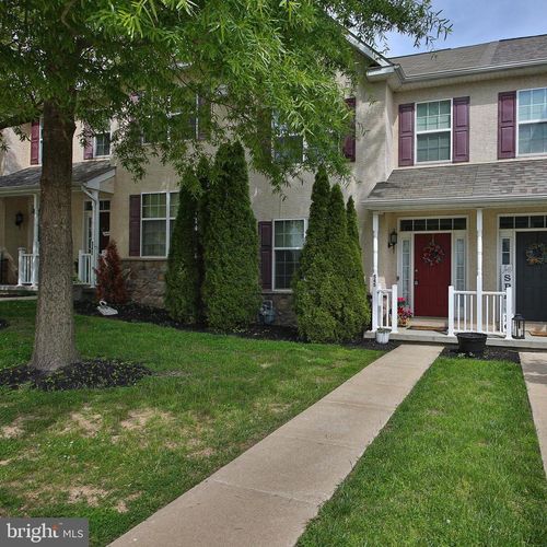 545 Grove St, BRIDGEPORT, PA, 19405-1425 | Card Image