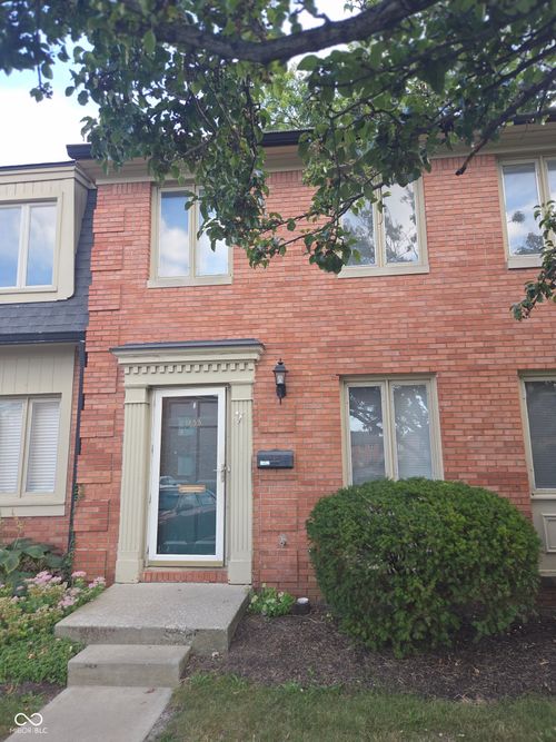 1155 Canterbury Sq S, Indianapolis, IN, 46260-2270 | Card Image