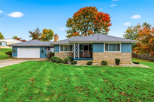 409 Patt Dr, Farrell, PA, 16121-1516 | Card Image