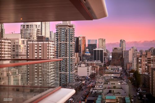 170x-1408 Robson Street, Vancouver, BC, V6G0E6 | Card Image