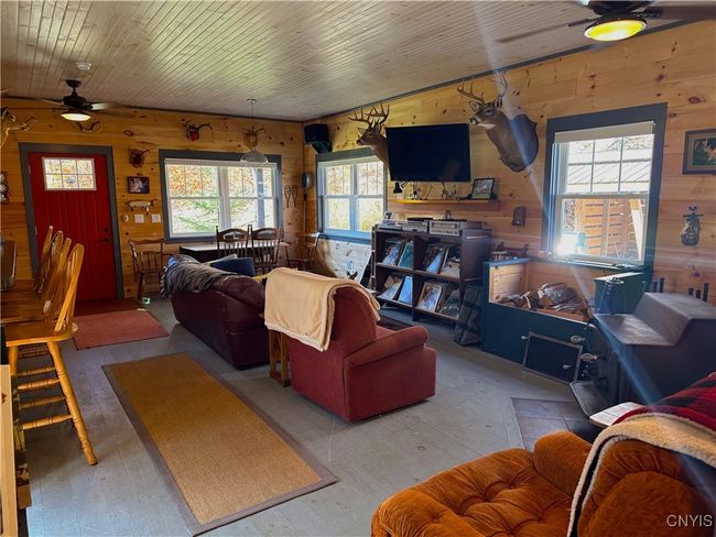 Living Room | Image 14
