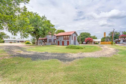 1600 Ford St, Llano, TX, 78643-2902 | Card Image