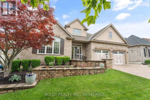 19 Red Haven Drive, Niagara-on-the-Lake (St. Davids), ON, L0S1J0 | Card Image