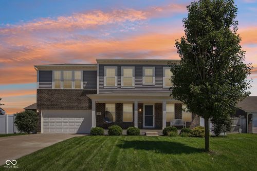 659 Springdale Ln, Greenfield, IN, 46140-7284 | Card Image
