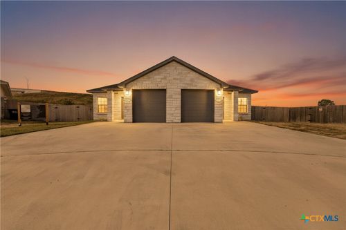 4027 Keller Rd, Temple, TX, 76504-1152 | Card Image