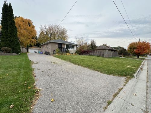 upper-360 Guelph St, Oshawa, ON, L1H6J5 | Card Image