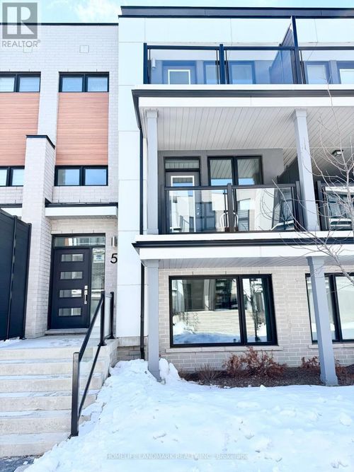 5-92 Huguenot Rd, Oakville, ON, L6H0X4 | Card Image