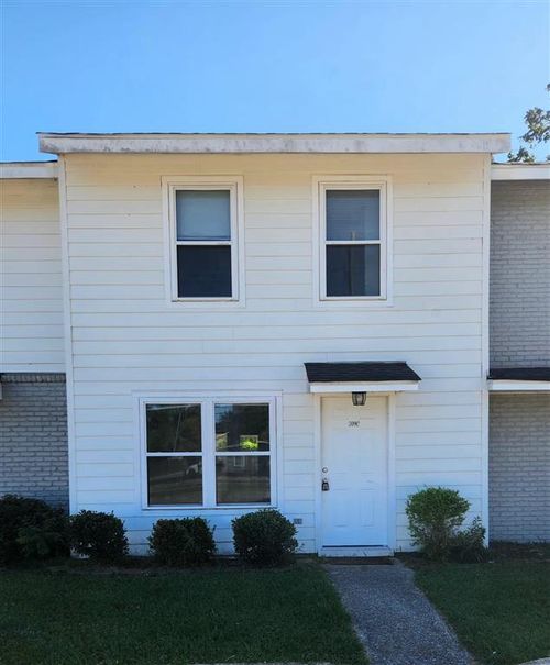 309 W Sallier St Street, Lake Charles, LA, 70601 | Card Image