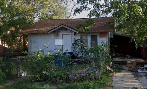 204 E Alabama Ave, Sweetwater, TX, 79556-5922 | Card Image