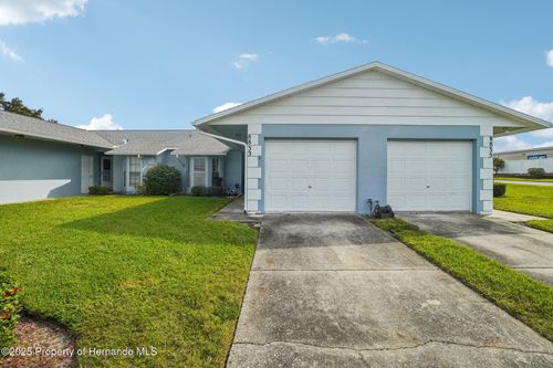 8833 Manos Cir, New Port Richey, FL, 34655-3007 | Card Image