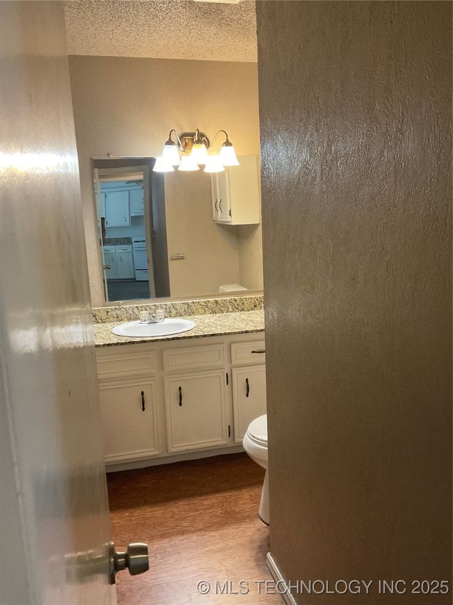 6505 S 81st East East Place, Townhouse with 3 bedrooms, 3 bathrooms and null parking in Tulsa OK | Image 8