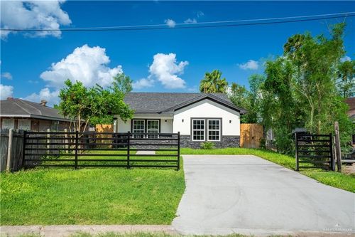612 S 21st St, Donna, TX, 78537-3712 | Card Image