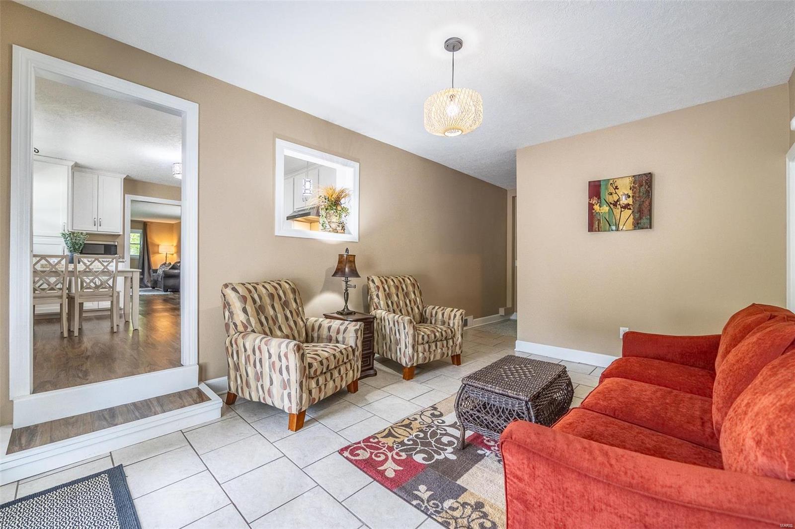 Oakdale Dr, Lebanon, MO 65536