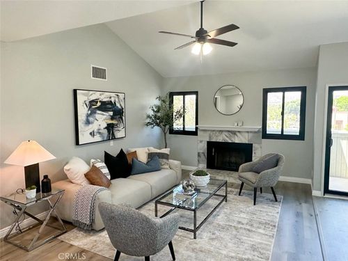 unit-6-27130 Hidaway Ave, Canyon Country, CA, 91351-4128 | Card Image