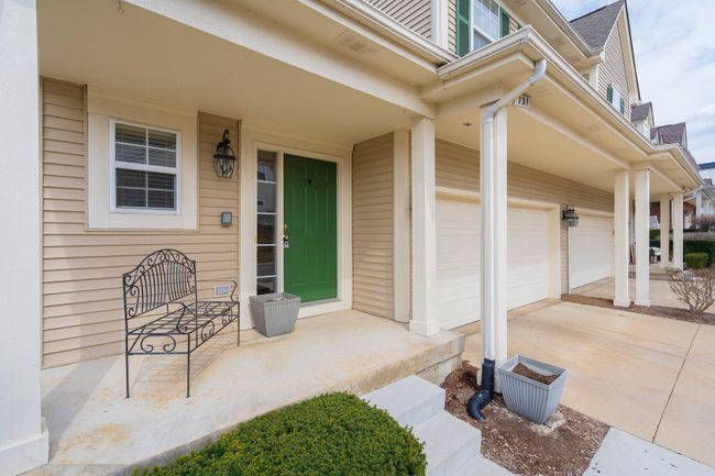 731 E Bluff Ct, Condo with 3 bedrooms, 4 bathrooms and null parking in Rochester Hills MI | Image 4