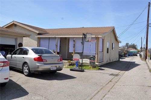 201 S Vernon Ave, Azusa, CA, 91702-4360 | Card Image