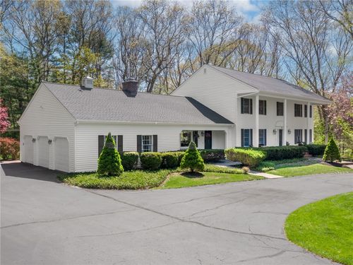 100 Joseph Ct, Warwick, RI, 02886-9564 | Card Image