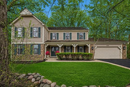 220 Dover Ct, Vernon Hills, IL, 60061 | Card Image