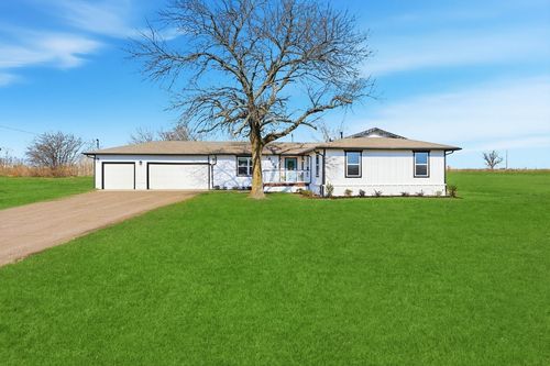 18988 Horseshoe Dr, Nevada, TX, 75173-8200 | Card Image