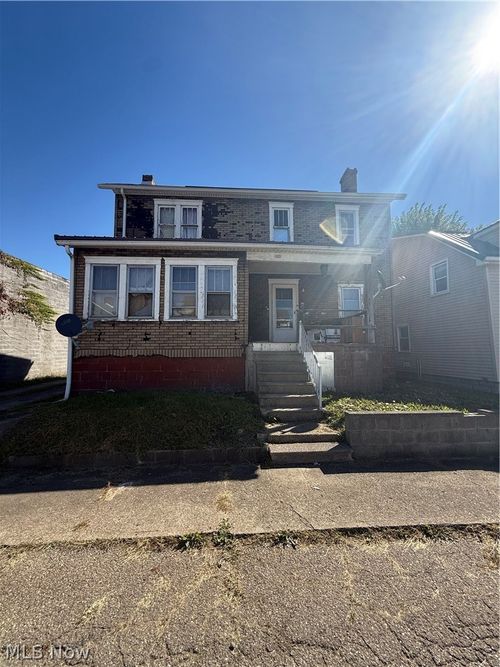 622 Yankee St, Wellsburg, WV, 26070-1739 | Card Image