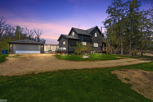 10238 Foley Rd, Fenton, MI, 48430-9378 | Card Image