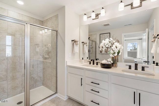 Greystone - Primary Bath | Image 17