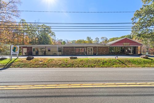 497 Winthrop Rd, Deep River, CT, 06417-1581 | Card Image