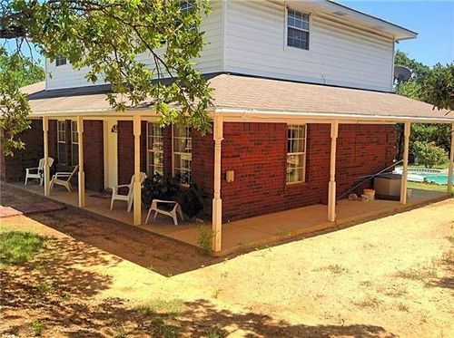 647 County Road 3657, Springtown, TX, 76082-4401 | Card Image