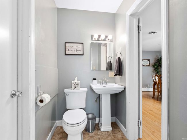 1324 Poplar St, House other with 3 bedrooms, 2 bathrooms and null parking in Huntington IN | Image 14