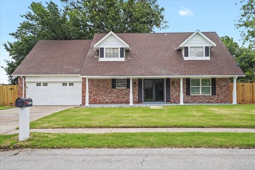1009 N Forest Pl, Jenks, OK, 74037-2726 | Card Image