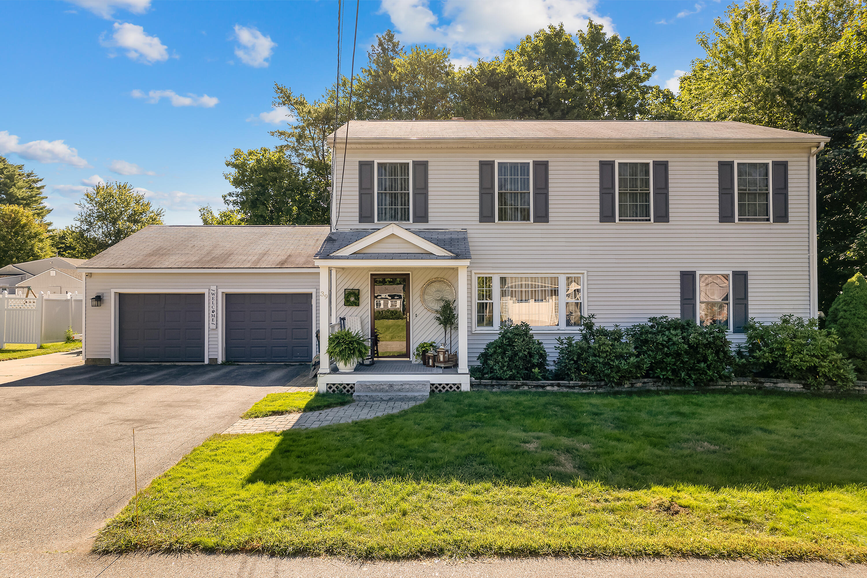 Weymouth St, Saco, ME 04072